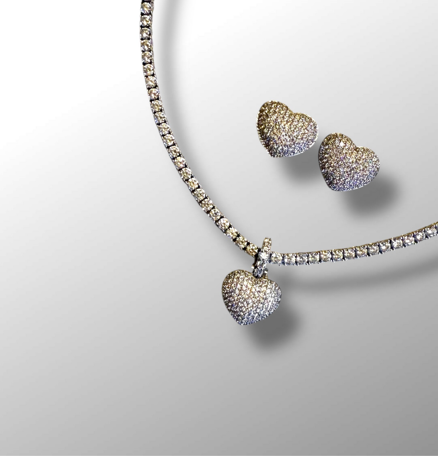 Brinco Amour Luxe - cravejado